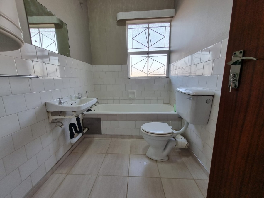 To Let 3 Bedroom Property for Rent in Navalsig Free State